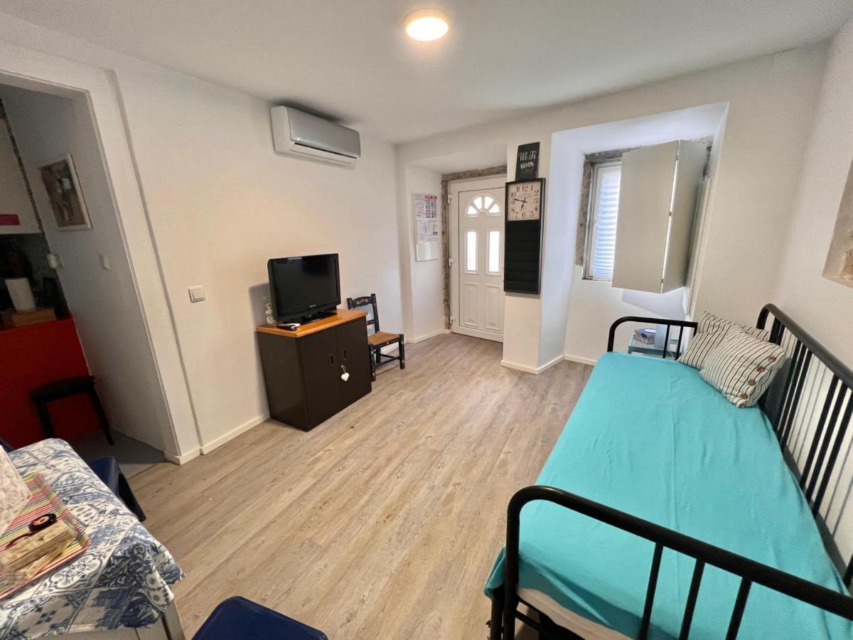 Apartamento 1 Quarto, Com Patio, Em Frente Praia Paço de Arcos Exterior foto